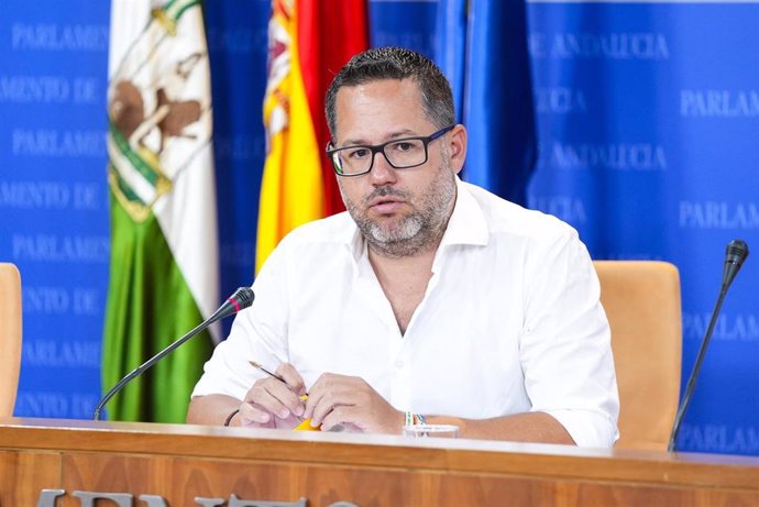 El portavoz del Grupo Mixto-AdelanteAndalucía, José Ignacio García, en una foto de archivo en rueda de prensa.