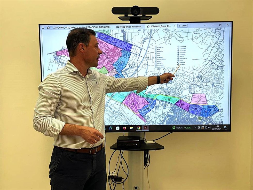 El delegado municipal de Urbanismo, Jesús Mora, ha explicado que los parques empresariales de Alcalá de Guadaíra son los principales activos económicos con los que cuenta la ciudad.