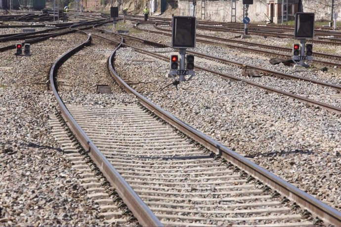 Archivo - Líneas de tren de Adif