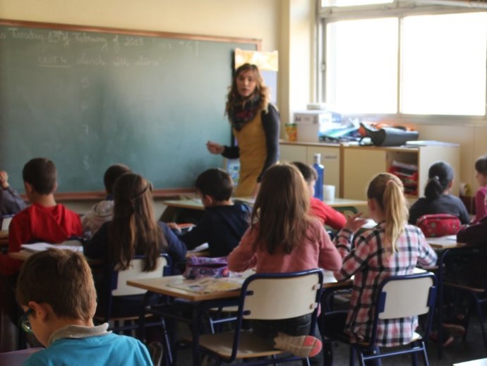 Archivo - Arxiu - Educació convocar 1.607 places d'oferta d'ocupació pública de personal docent el 2024 