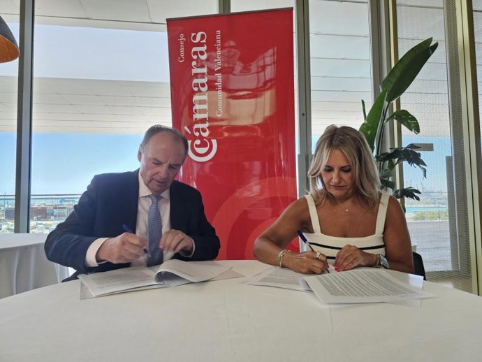 Turisme destina 600.000 euros al Consejo de Cámaras para impulsar la competitividad de empresas y destinos turísticos