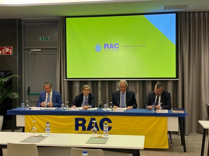 Asamblea anual del Real Automóvil Club Vasco Navarro en San Sebastián