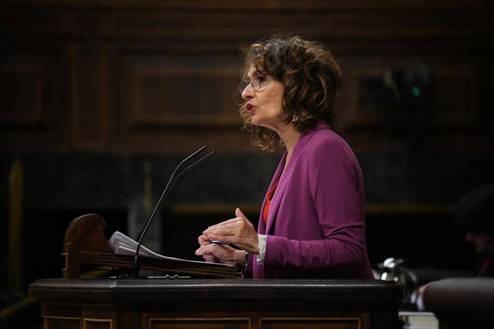La vicepresidenta primera y ministra de Hacienda, María Jesús Montero, durante una sesión plenaria extraordinaria, en el Congreso de los Diputados, a 23 de julio de 2024, en Madrid (España). El Pleno del Congreso elige hoy, 23 de julio, a los diez nuevo
