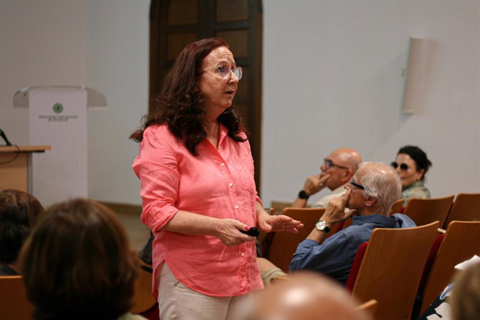Ana Villa, experta en viticultura en la Reserva Natural de Doñana, en una ponencia organizada en la sede de la UNIA en Santa María de La Rábida (Huelva).