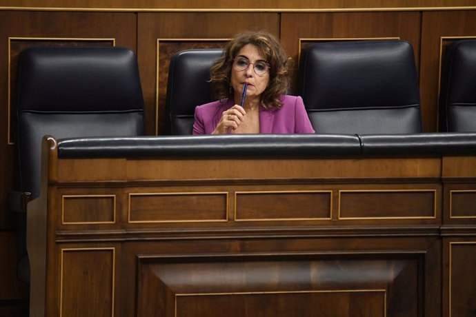 La vicepresidenta primera y ministra de Hacienda, María Jesús Montero, durante una sesión plenaria extraordinaria, en el Congreso de los Diputados, a 23 de julio de 2024, en Madrid (España). 