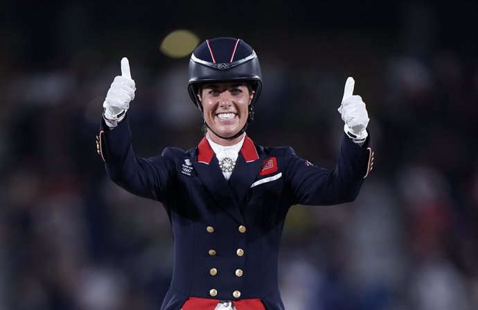 Archivo - 28 July 2021, Japan, Tokyo: Great Britain's Charlotte Dujardin celebrates winning bronze in the Dressage Individual Grand Prix Freestyle Equestrian event at the Equestrian Park, part of the Tokyo 2020 Olympic Games. Photo: Danny Lawson/PA Wire/d