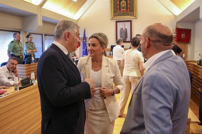 La delegada del Gobierno en C-LM, Milagros Tolón, junto al alcalde de Ciudad Real, Francisco Cañizares, en la Junta Local de Seguridad con motivo de las fiestas de la Pandorga