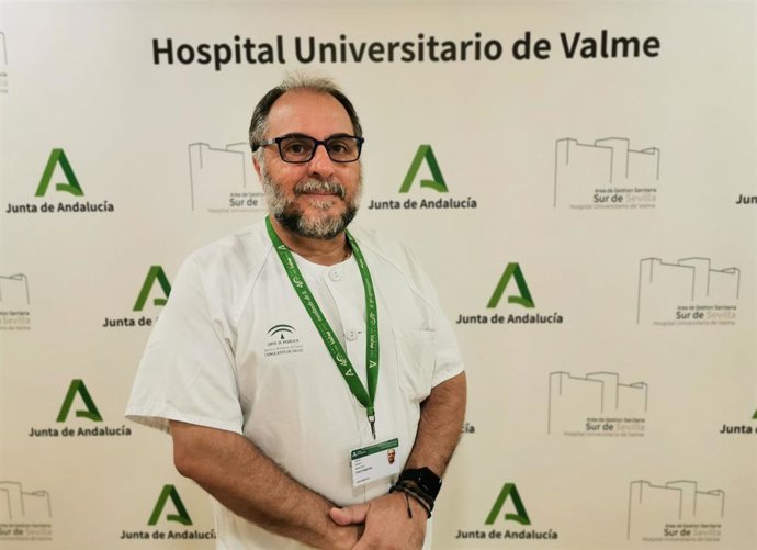 El enfermero del Hospital Universitario de Valme de Sevilla David Pérez Martínez.