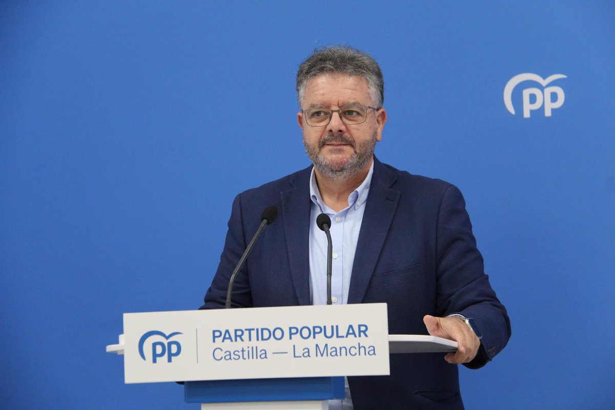 El PP de C-LM exige a Page que se deje de  teatrillos  y presente el recurso de inconstitucionalidad contra la amnistía