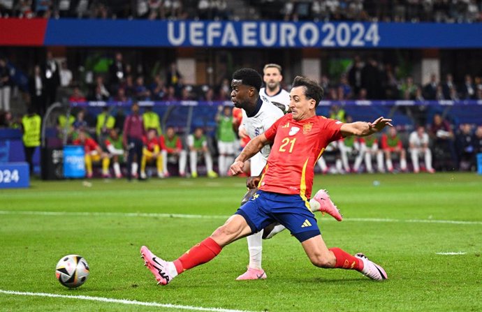 14 July 2024, Berlin: Spain's Mikel Oyarzabal scores his side's second goal during the UEFA Euro 2024 final soccer match between Spain and England at the Olympic Stadium. Photo: Tom Weller/dpa