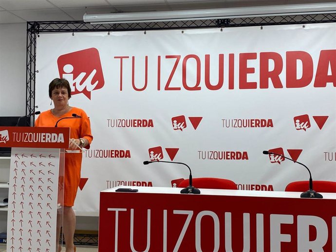 La diputada de Izquierda Unida en el Parlamento de La Rioja, Henar Moreno, en su sede