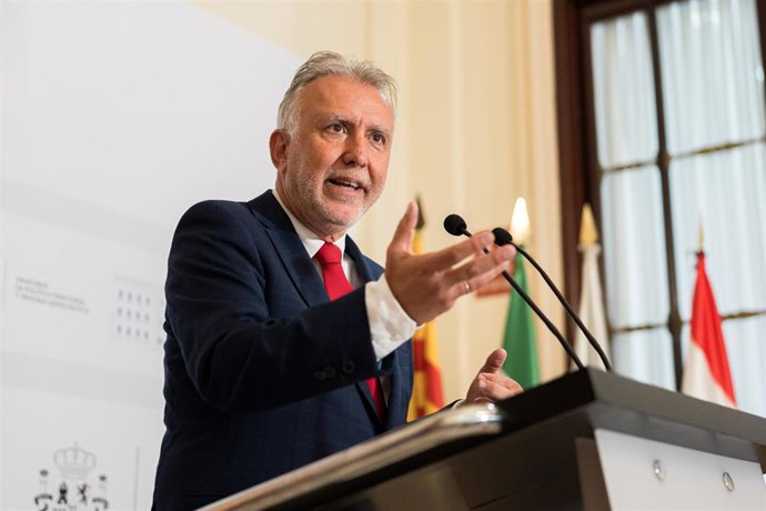 El ministro de Política Territorial y Memoria Democrática, Ángel Víctor Torres, durante su comparecencia ante los medios de comunicación.