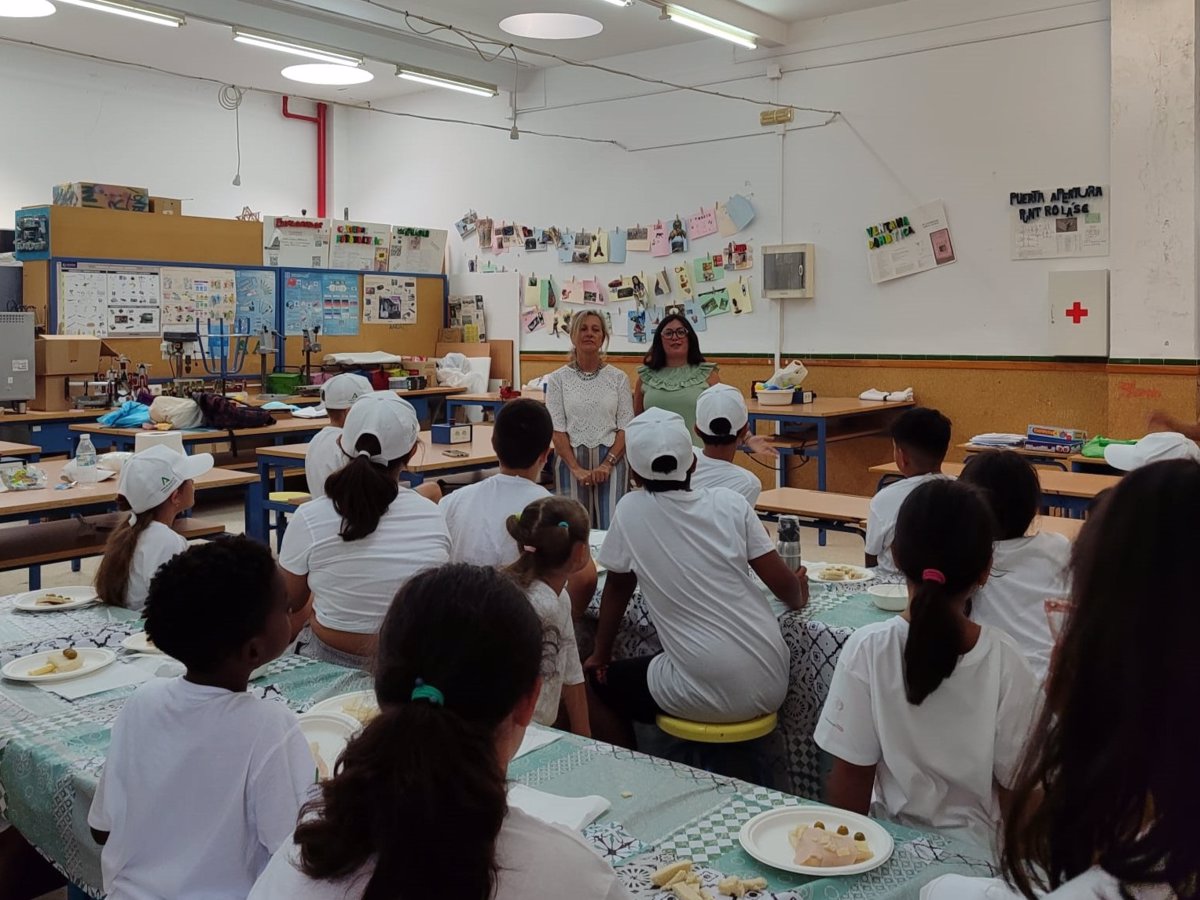 La Junta destaca el refuerzo educativo en la escuela de verano de La Plata, Padre Pío y Palmete de Sevilla