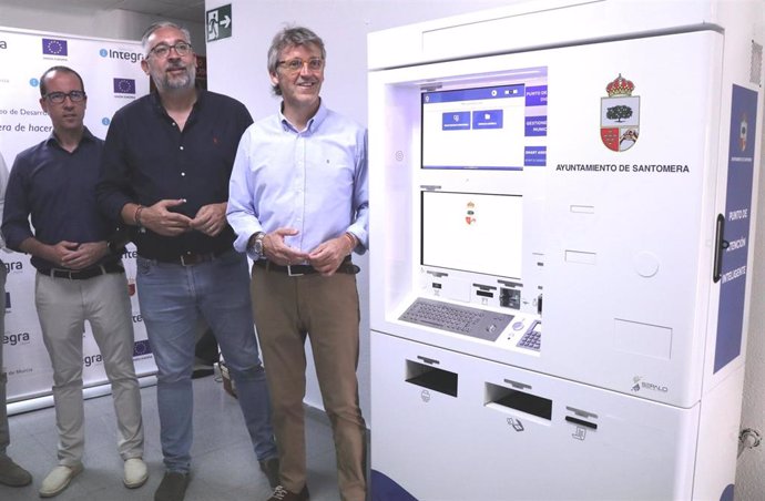 Un Momento De La Presentación Del Proyecto Piloto De Oficina Autoservicio En Santomera