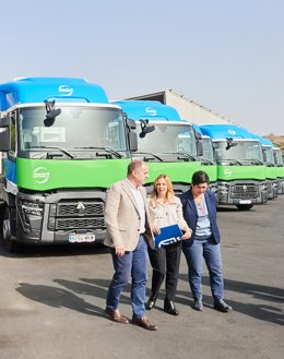 La presidenta del Cabildo de Tenerife, Rosa Dávila, durante una visita al Complejo Ambiental de Tenerife