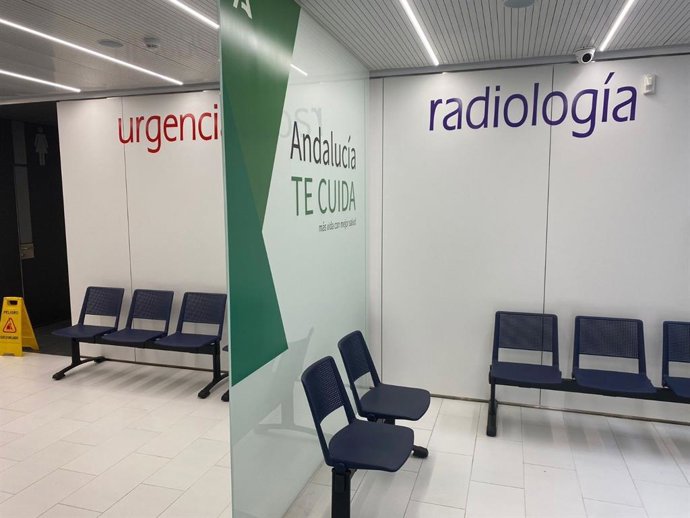 Archivo - El centro de salud de San Juan de Aznalfarache. Imagen de archivo.