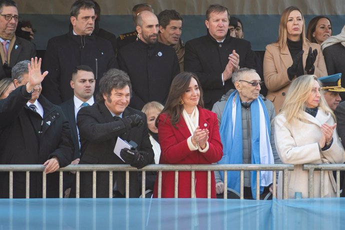 (I-D) El jefe de Gobierno de Buenos Aires, Jorge Macri; el presidente de Argentina, Javier Milei; la vicepresidenta argentina, Victoria Villarruel y la secretaria general de la Presidencia, Karina Milei.