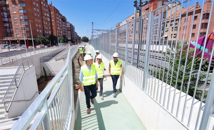 Visita del concejal de Urbanismo y Vivienda, Ignacio Zarandona, al nuevo paso subterráneo de Padre Claret.