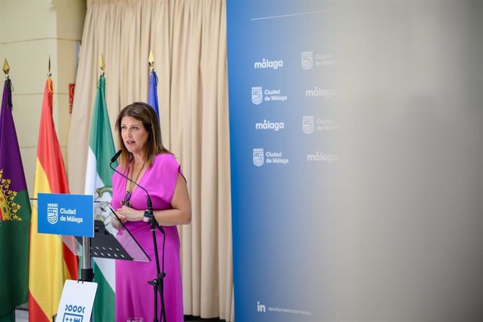 La concejala delegada de Urbanismo de Málaga, Carmen Casero, en rueda de prensa.