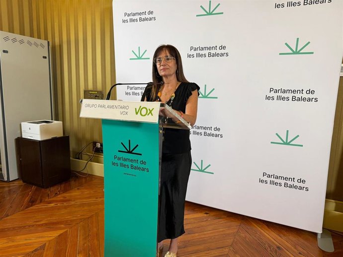 La portavoz de Vox en el Parlament, Manuela Cañadas.