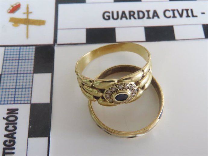 Joyas recuperadas por la Guardia Civil.