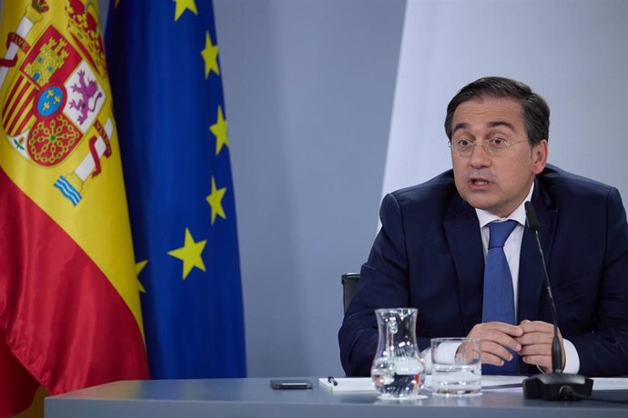 El ministro de Asuntos Exteriores, Unión Europea y Cooperación, José Manuel Albares, durante una rueda de prensa posterior al Consejo de Ministros, en el Palacio de la Moncloa, a 23 de julio de 2024, en Madrid (España). El Consejo de Ministros ha aprobado