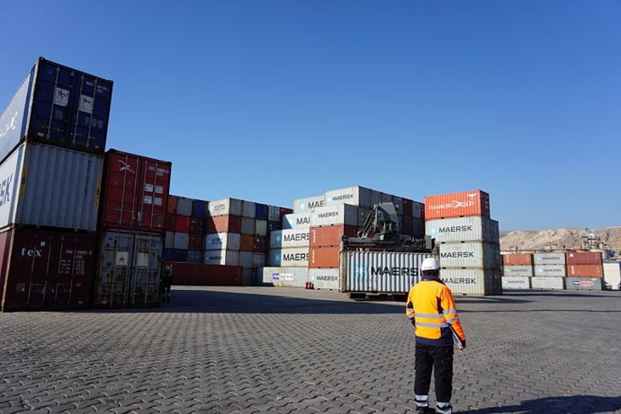 Archivo - Un total de 36 empresas de Almería, Granada y Jaén de distintos sectores productivos utilizan el muelle de contenedores el Puerto de Almería para sus relaciones comerciales de importación o exportación.