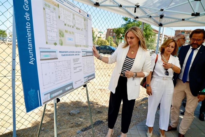 Presentación de la nueva residencia para mayores junto al Parque de las Alquerías de Granada.