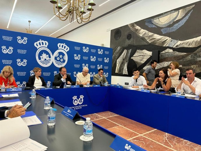 Reunión de la Comisión por las Infraestructuras de Huelva.