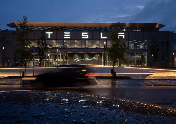 24 July 2024, Brandenburg, Grunheide: A view of the main entrance to the Tesla Gigafactory. Another World War II bomb has been found near the factory which, according to the municipality, will not be removed but will have to be detonated on site. 