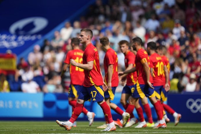 El jugador de la selección olímpica española Sergio Gómez celebra su gol en el triunfo de España contra Uzbekistán (1-2) en la primera jornada del torneo de Paris 2024