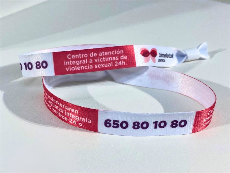Álava Distribuye En Fiestas 20.000 Pulseras Con El Teléfono Del Nuevo Centro De Atención A Víctimas De Violencia Sexual