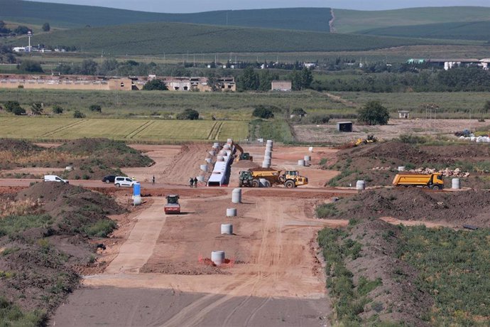 Archivo - Vista general de las obras de la futura Base Logística del Ejército de Tierra. A 29 de abril de 2024, en Córdoba (Andalucía, España).