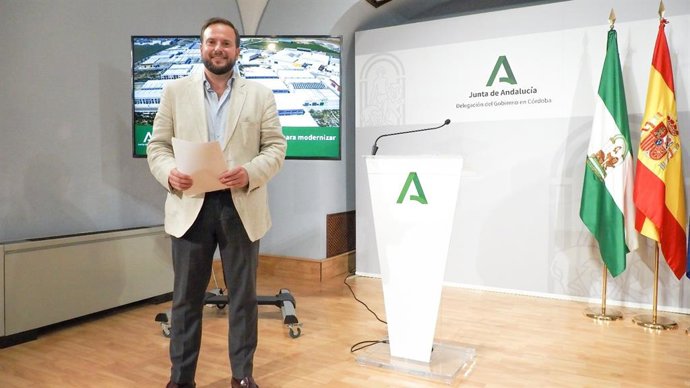 El delegado de Industria, Energía y Minas, Agustín López,