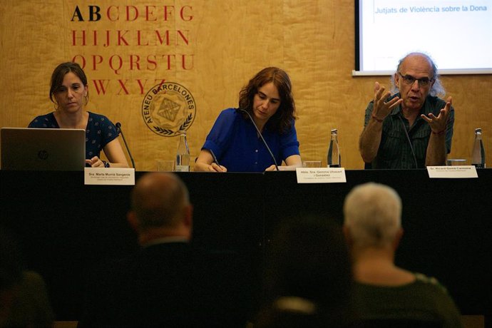 Murrià, Ubasart y Gomà durant la presentación