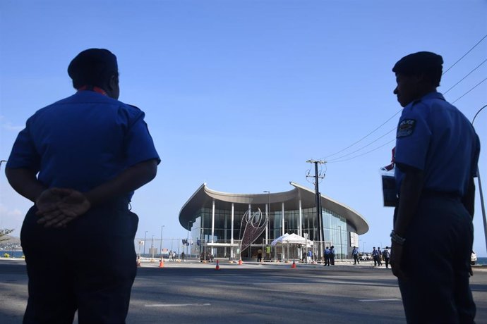 Archivo - Policías en Papúa Nueva Guinea