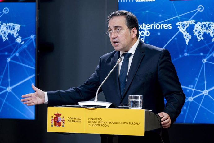 Archivo - El ministro de Asuntos Exteriores, Unión Europea y Cooperación, José Manuel Albares, durante una rueda de prensa en el Palacio de Viana, a 3 de junio de 2024, en Madrid (España).