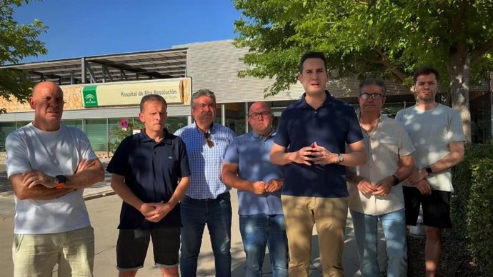 Visita del PSOE al Hospital de la Sierra de Segura