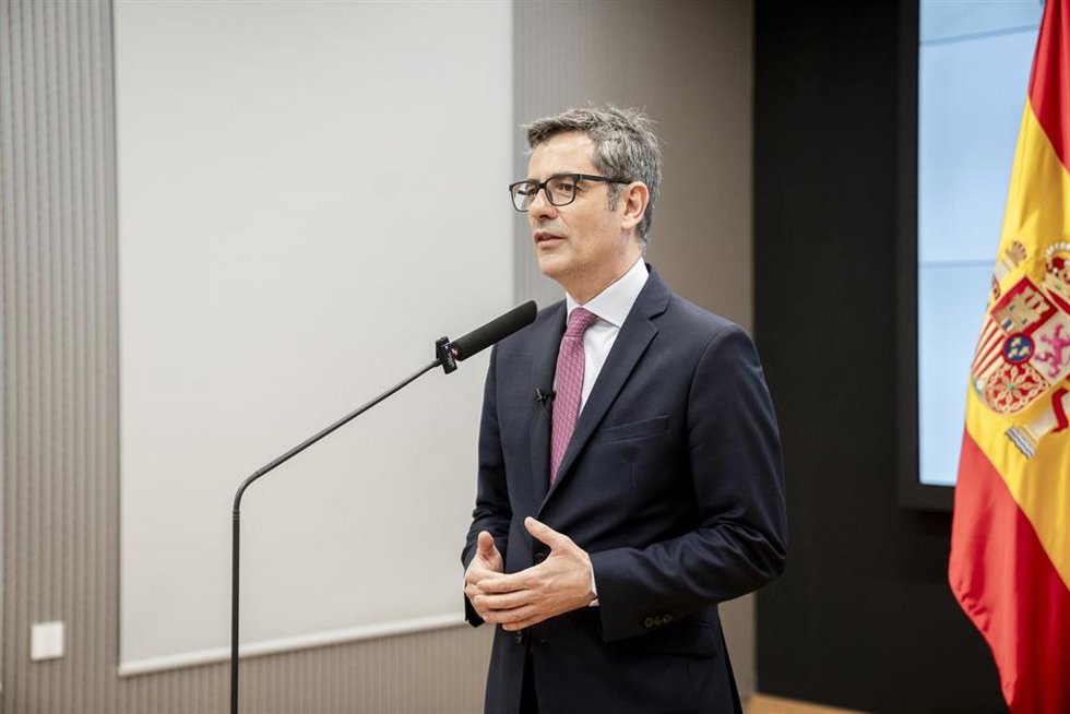 El ministro de la Presidencia, Justicia y Relaciones con las Cortes, Félix Bolaños, comparece tras la toma de posesión de los vocales del Consejo General del Poder Judicial, en la sede del Ministerio de Justicia, a 25 de julio de 2024, en Madrid (España