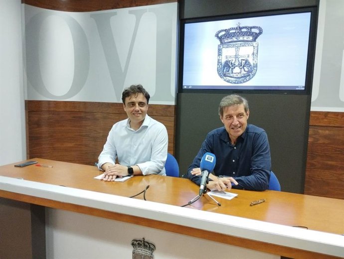 Javier Ballina y Carlos Llaneza.