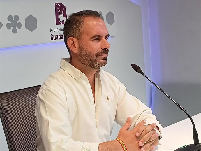 El concejal de Festejos, Santiago López,