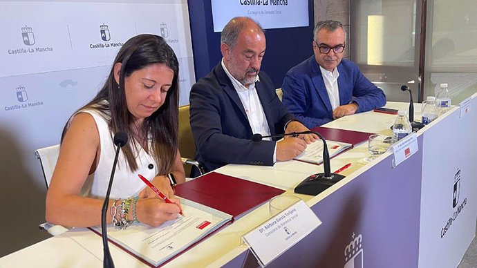 La UCLM y Bienestar Social diseñarán un nuevo modelo de gestión de centros residenciales para mayores dependientes