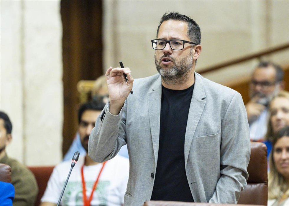 Archivo - José Ignacio García en el Pleno del Parlamento.