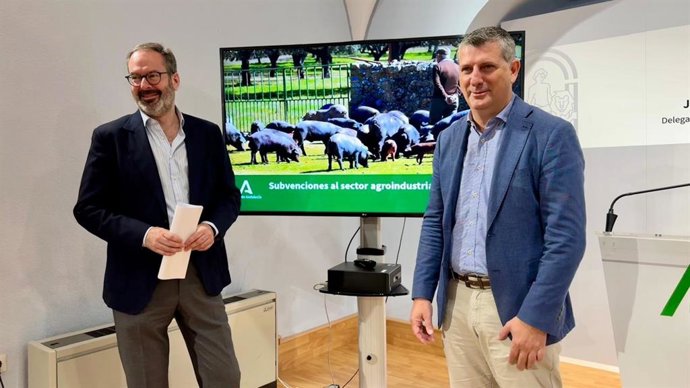 Adolfo Molina y Francisco Acosta en la presentación del plan.