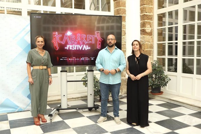 Almudena Martínez y Germán Beardo en la presentación del Cabaret Festival.