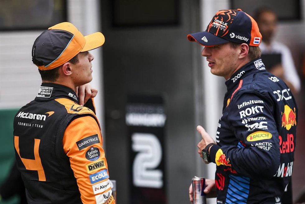 El piloto británico Lando Norris (McLaren) y el neerlandés Max Verstappen (Red Bull), en el GP de Hungría 2023.