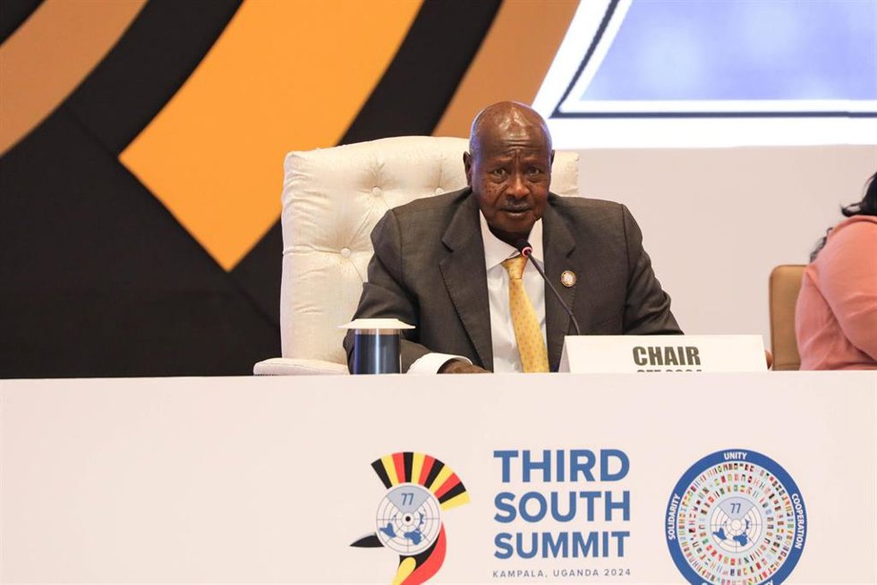 Archivo - El presidente de Uganda, Yoweri Museveni, durante una cumbre en la capital, Kampala (archivo)