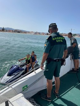 Archivo - Guardia Civil interpone 11 denuncias por infracciones a embarcaciones y motos de agua en el sur de Tenerife