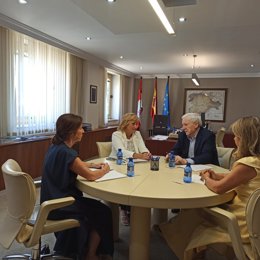 La nueva consejera de Industria ofrece todo su apoyo y reconocimiento al Consejo de Cámaras de CyL.