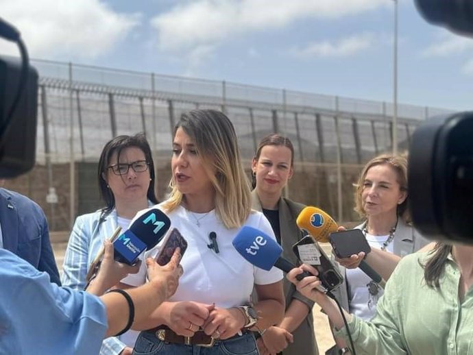 La diputada del PP en el Congreso por Melilla Sofía Acedo atiende a los medios en Melilla